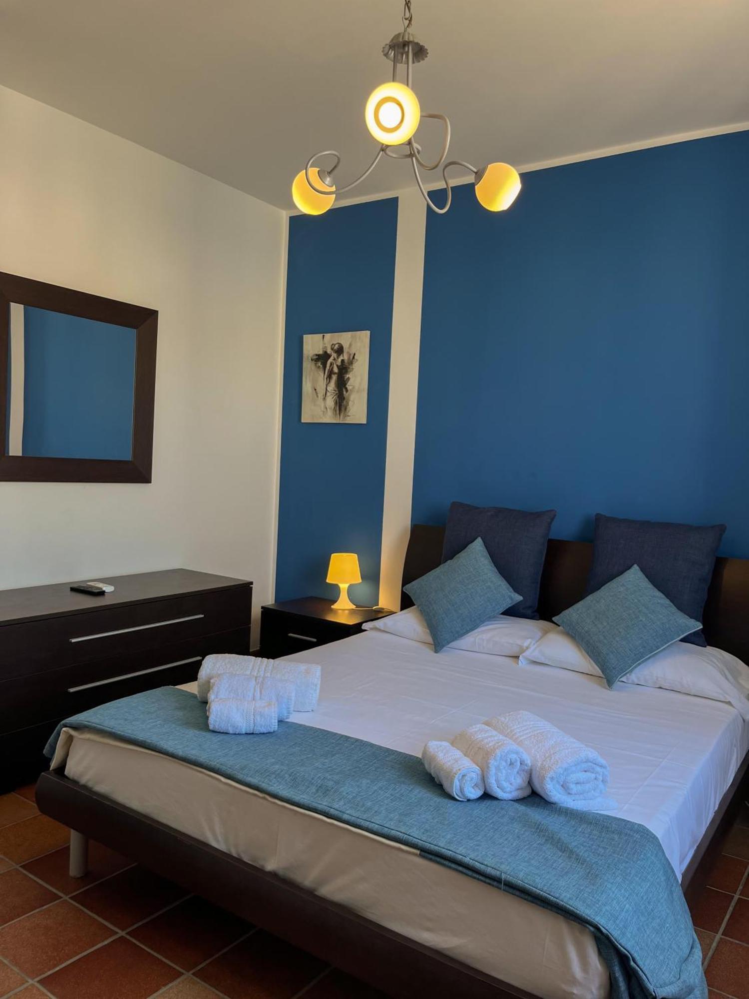 Orsola Apartments Φαβινιάνα Δωμάτιο φωτογραφία