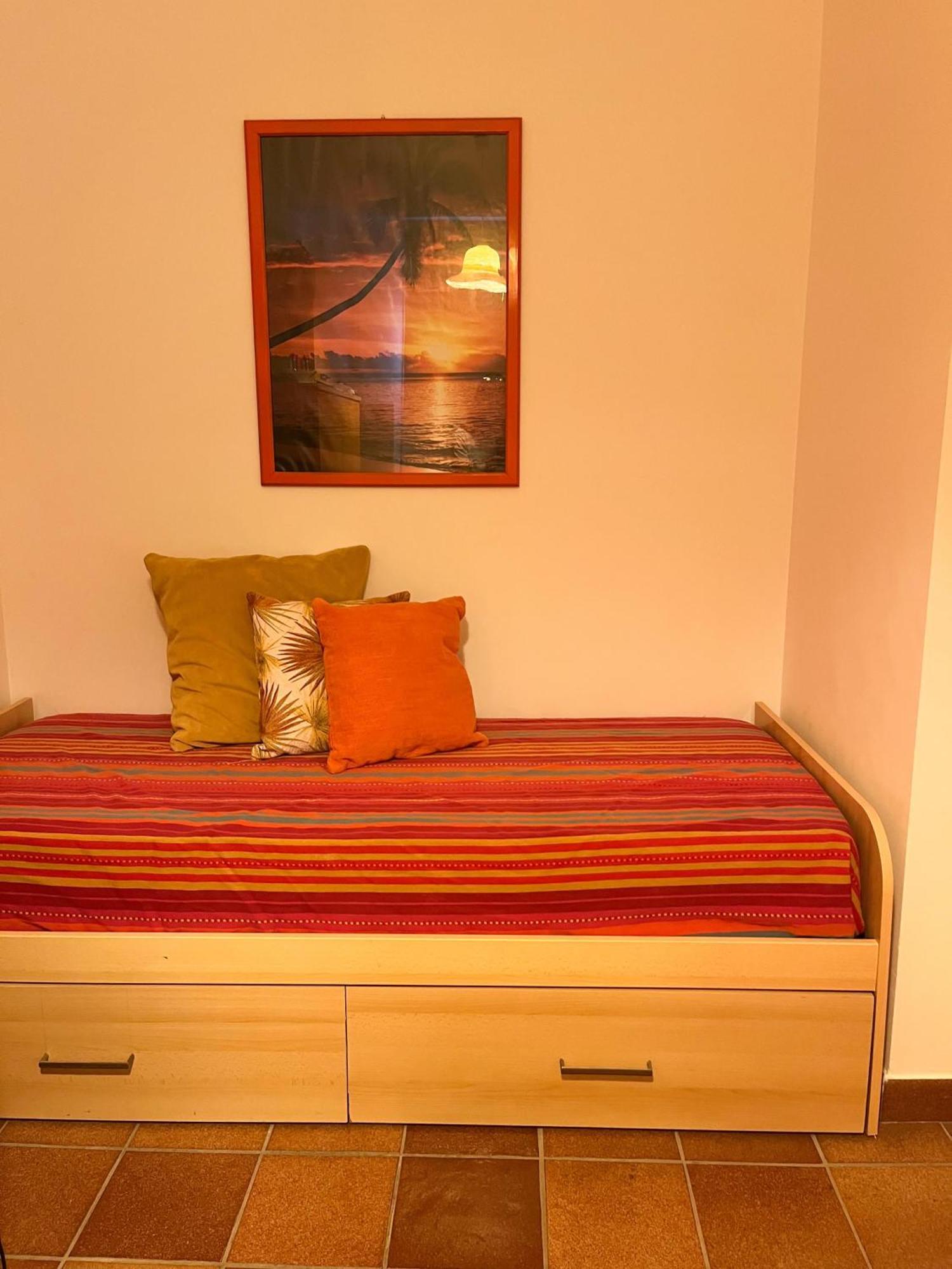 Orsola Apartments Φαβινιάνα Δωμάτιο φωτογραφία